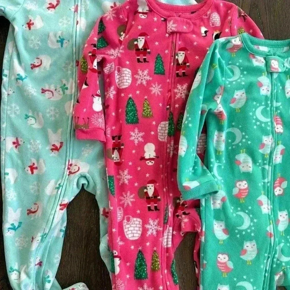 Carters Footed Fleece Pajamas. This listing is for 3 pairs of pajamas. Size 3T. - Picture 2 of 6